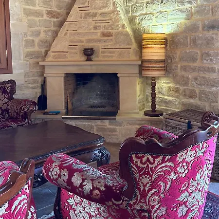 Vila Ancient Elefterna